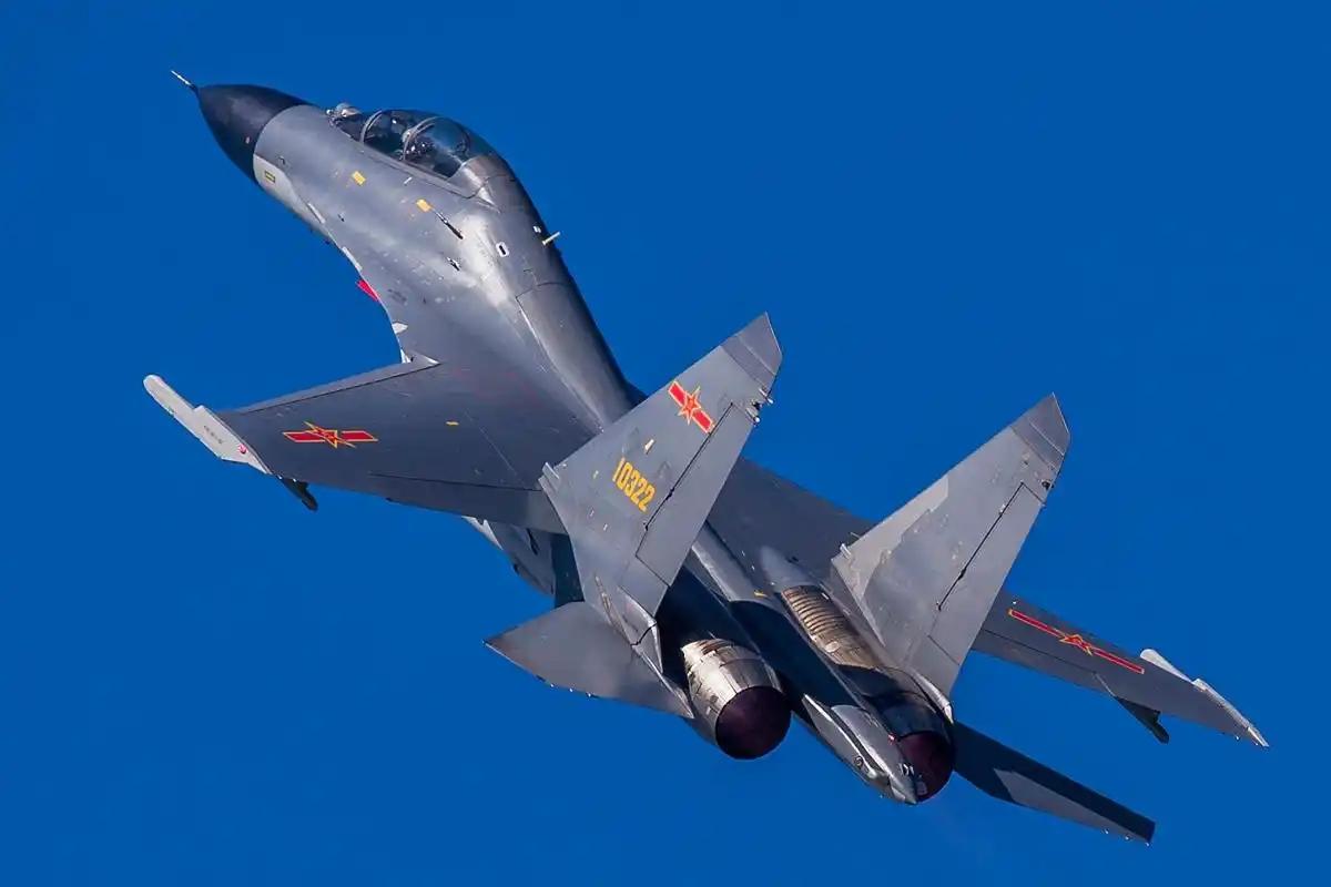 中国歼16机群一到，多国为何主动放行？

2026年8月，一场硬核空军远航刷屏全