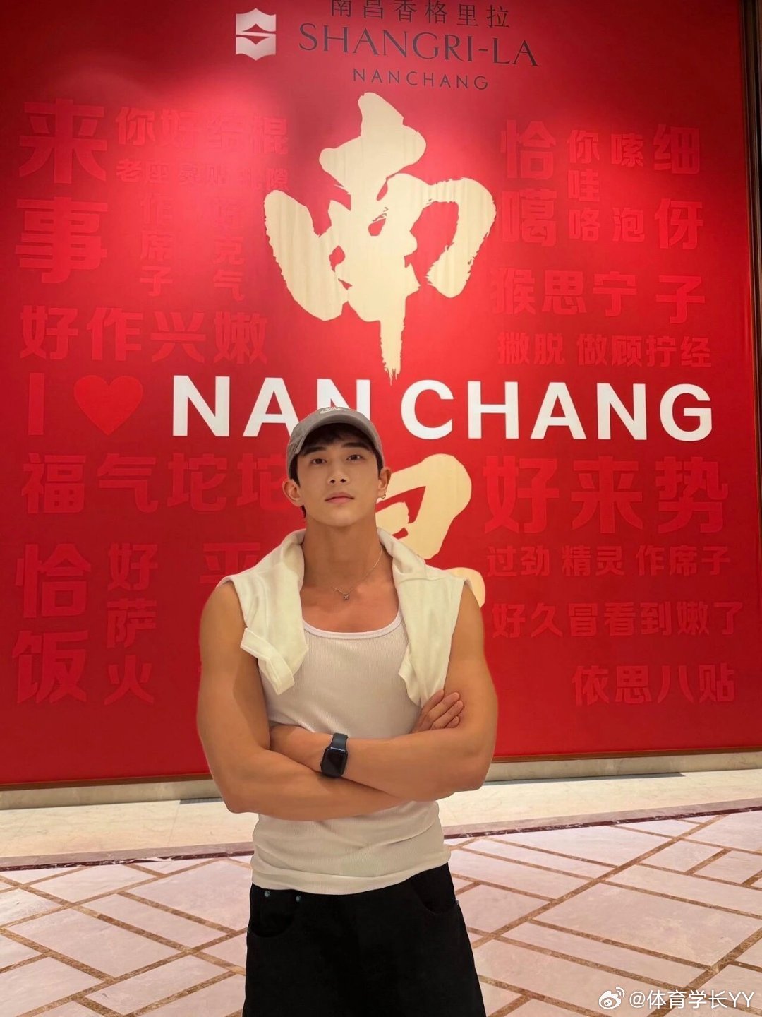 小鲜肉体育生弟弟爱看体育生