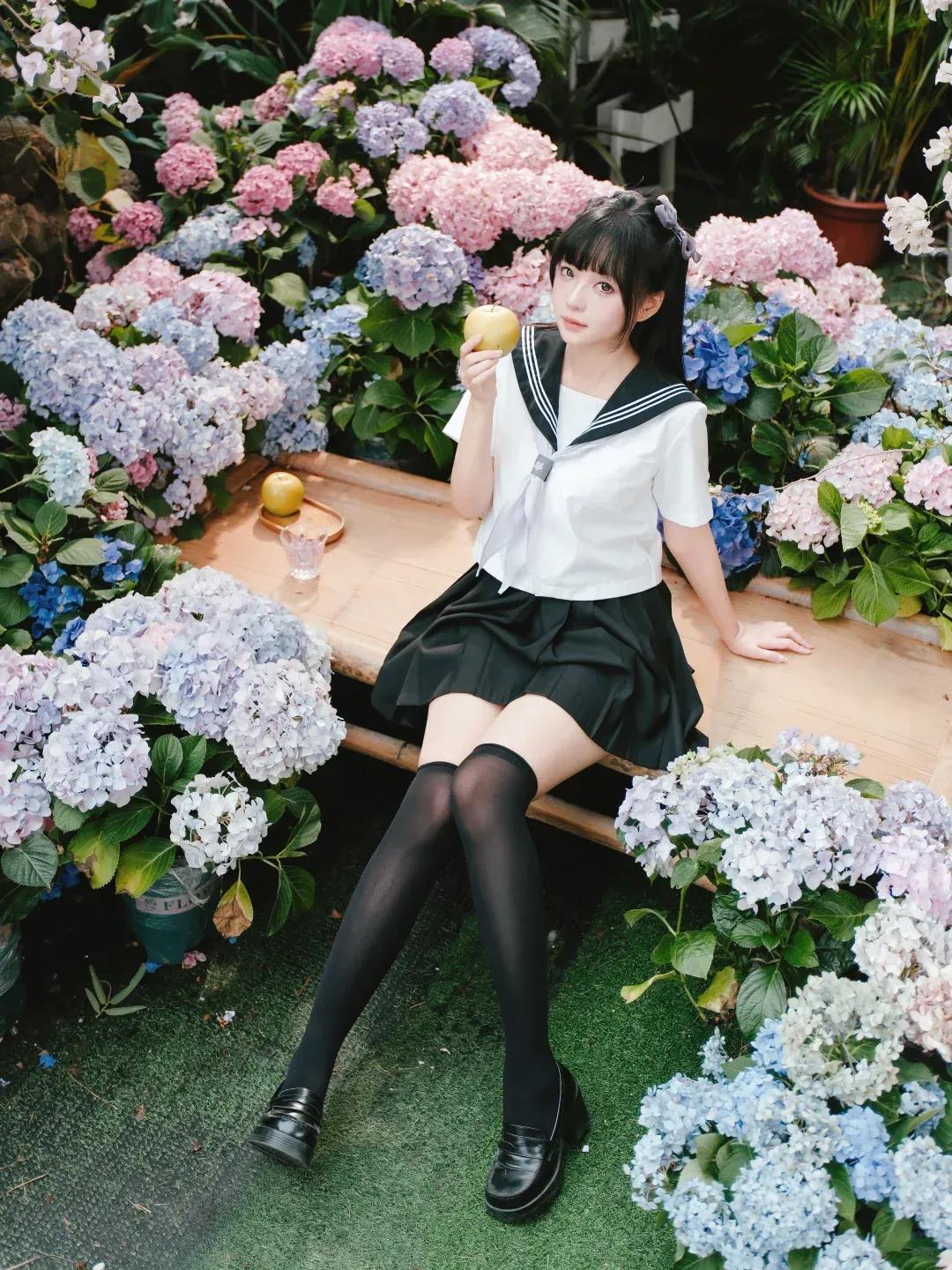 真正的美女到底长什么样藏在花丛中的温柔时光分享生活随手拍