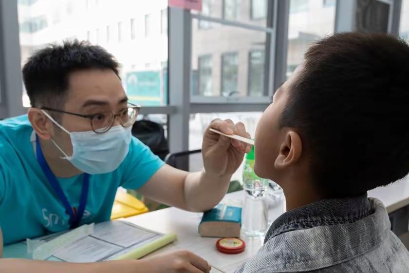 嫣然天使医院的风波，
根本不是一次捐款就能抹平
这种公益困境，戳中了唇腭裂救助最