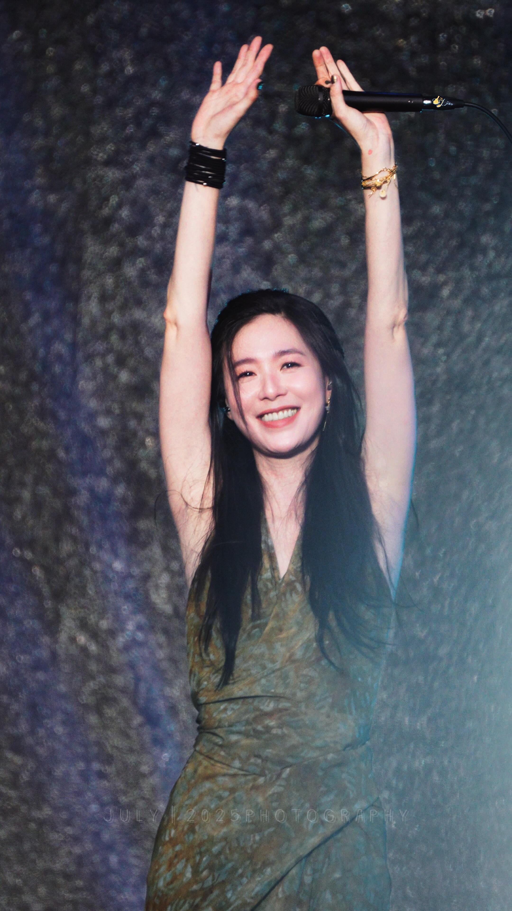 安溥是正面反面都很美的台湾美人 ​​​