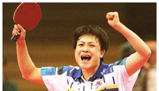 1987年，世界乒乓球锦标赛上，何智丽公然违抗教练让其让球的命令，击败队友赢得单