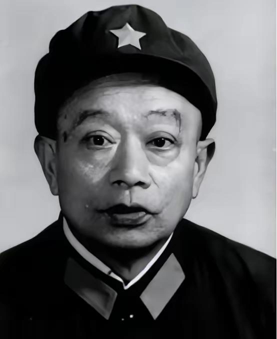 1955年，唯一被授衔的炊事员，一生无名无姓，大家只叫他“哑巴同志”。1983年