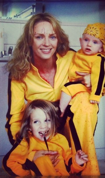 玛雅·霍克与母亲乌玛·瑟曼、弟弟莱文·霍克在《杀死比尔》（2003）片场的合影