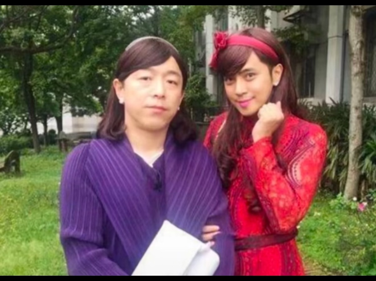 黄渤公认的神图青岛贵妇和台湾朱碧石就是歪歪滴艾斯！！ 