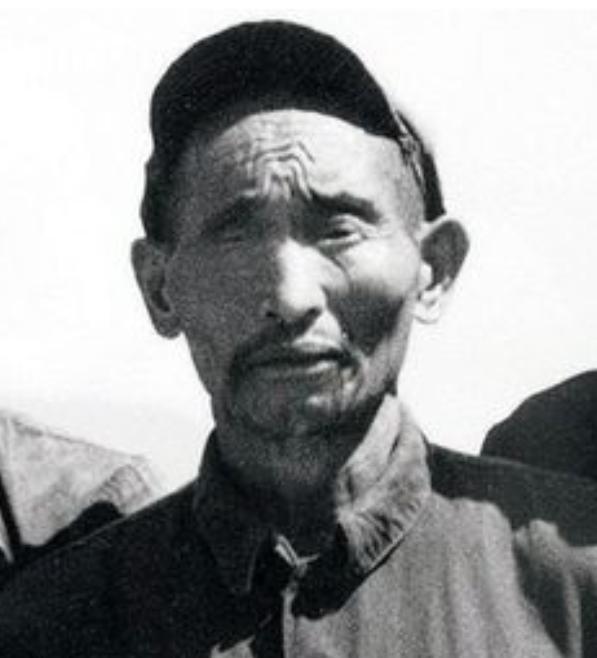 1952年，解放军在大凉山抓到一个独眼土匪，岂料经过一番审讯后，军区首长大惊失色