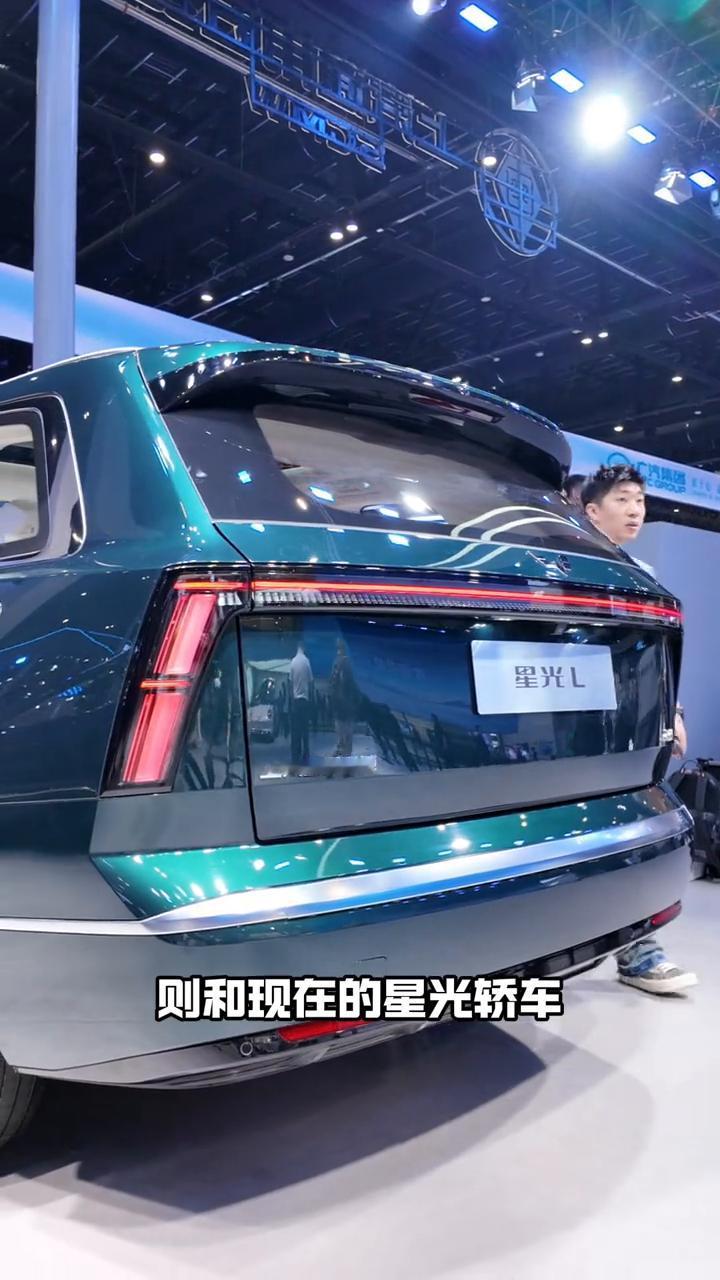 在2026北京车展上，五菱也是带来了自家全新的五菱星光L，一台中大型的SUV。毕