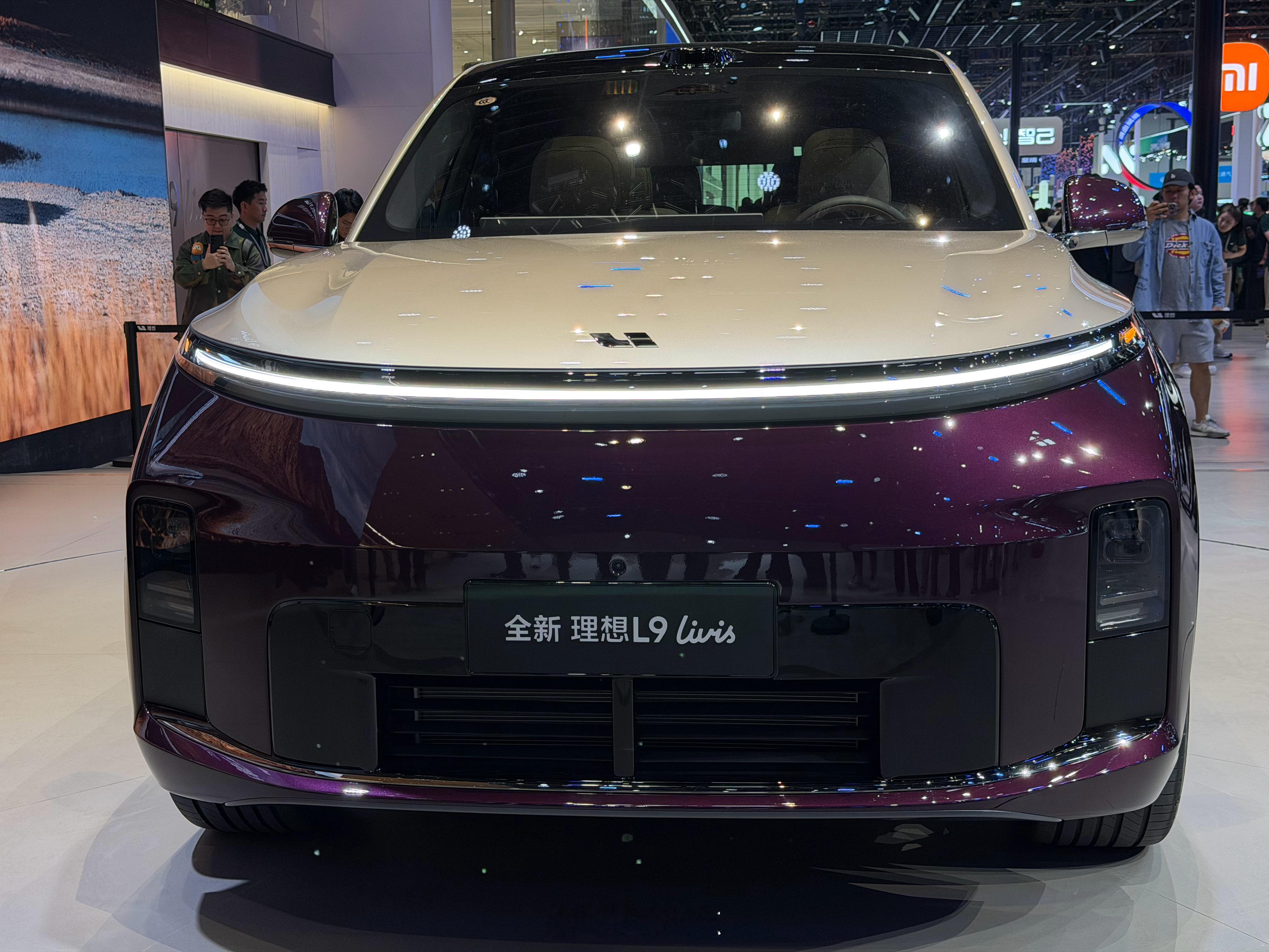 终于见到L9 Livis实车了，大气高级！紫金双拼是首发，一点都不土，漆面很润有