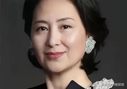 何超琼给所有女人上了一课

不是因为家世显赫，也不是因为财富惊人，而是她懂得在大