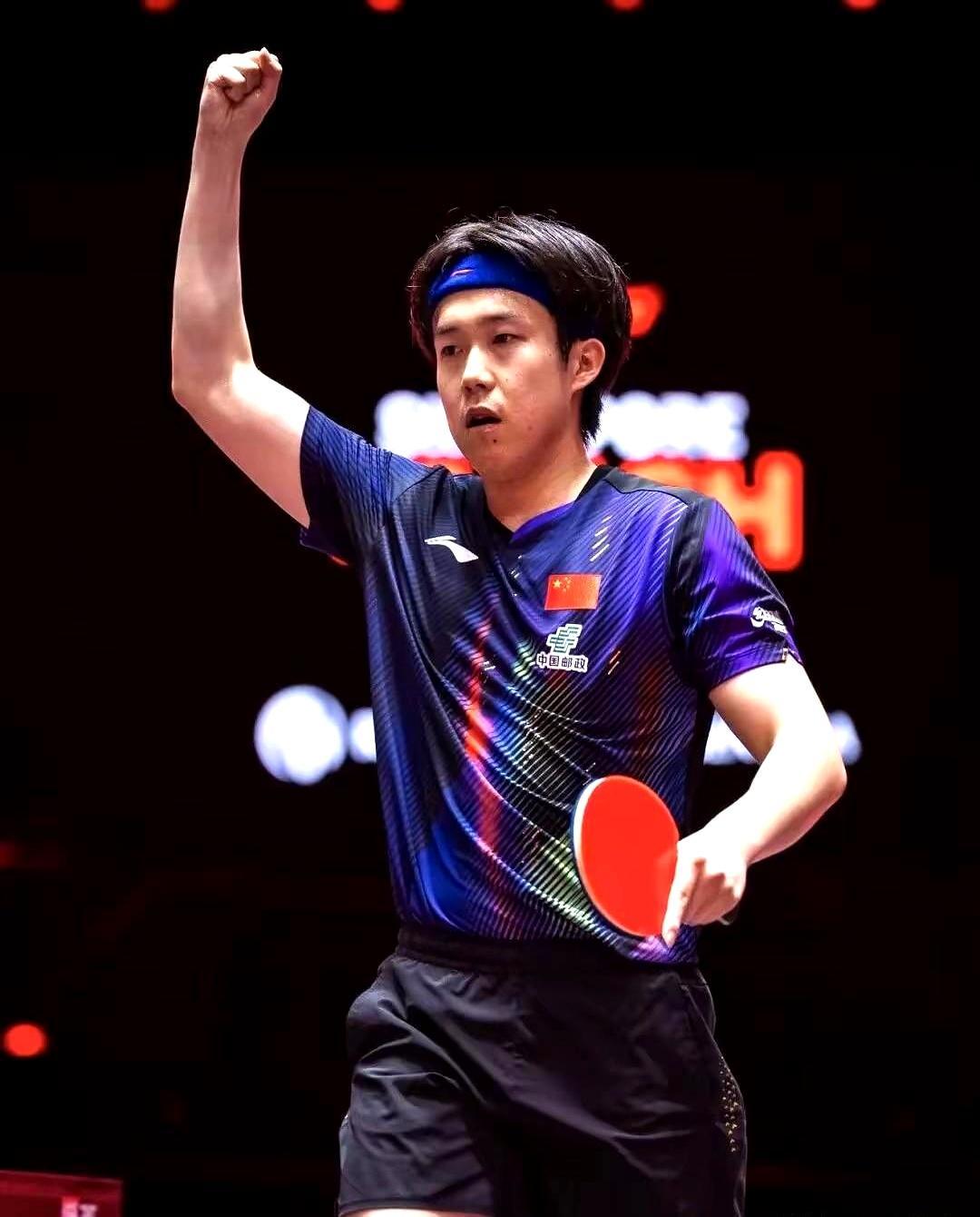 王楚钦晋级16强，居然不是重庆WTT今日最大看点。
 
世界第一首轮3比0横扫丹