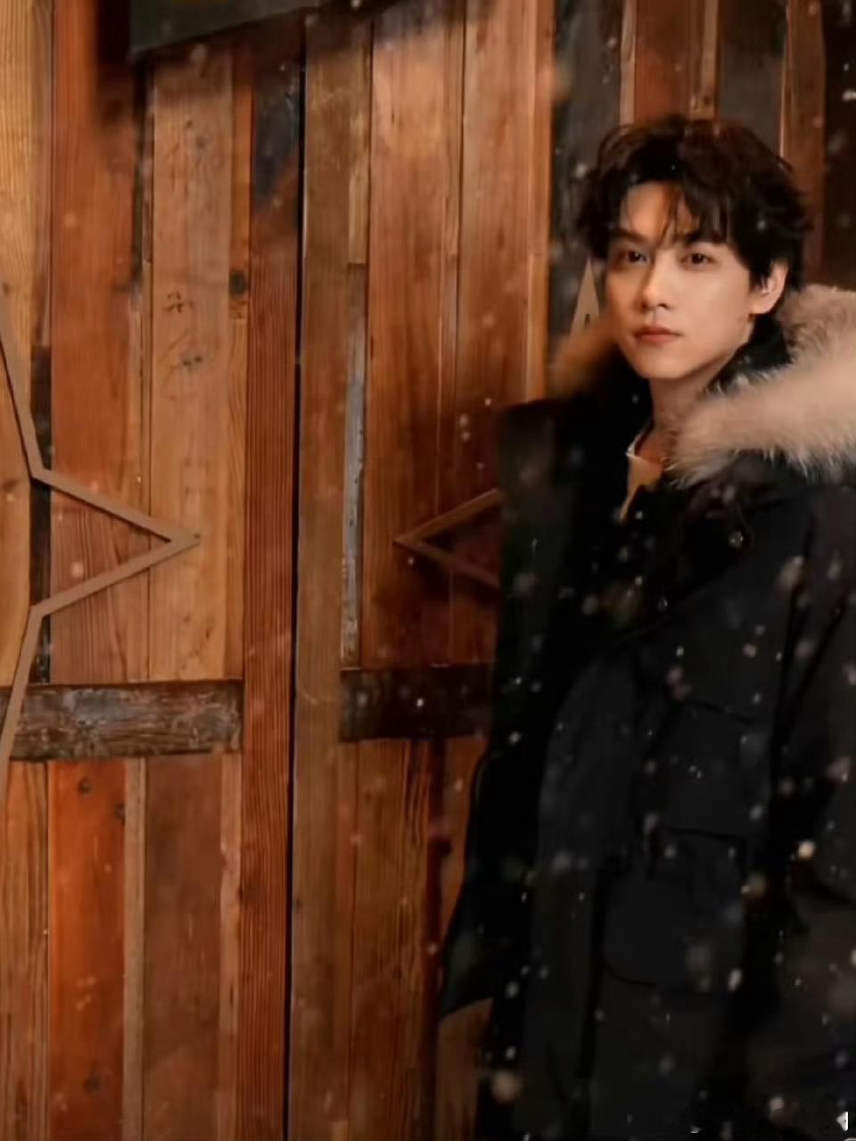 田栩宁的反差感藏在高梵里！田栩宁妆造daddy开口baby 高梵外套撑出硬朗“d