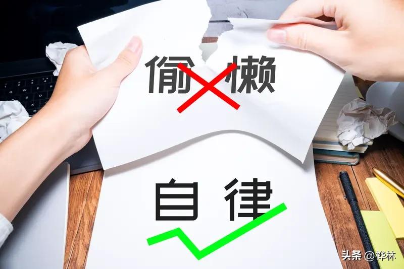 我其实不熟悉张雪峰，在他还没去世之前，我一点都不了解他。
在他去世之后，我才刷到