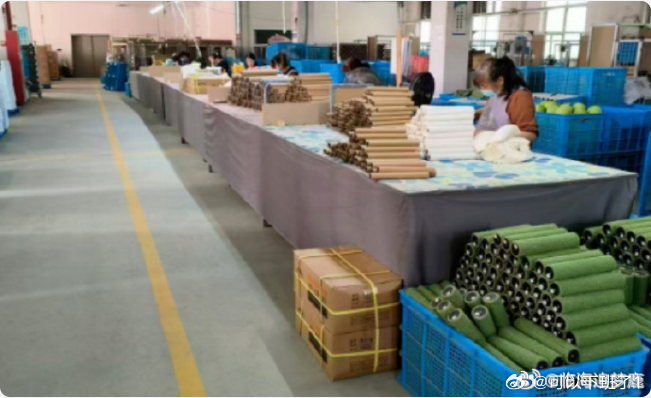台州临海宠物消暑用品出口迎来旺季全球高温带火宠物消暑经济！临海企业以本土蒲草打造