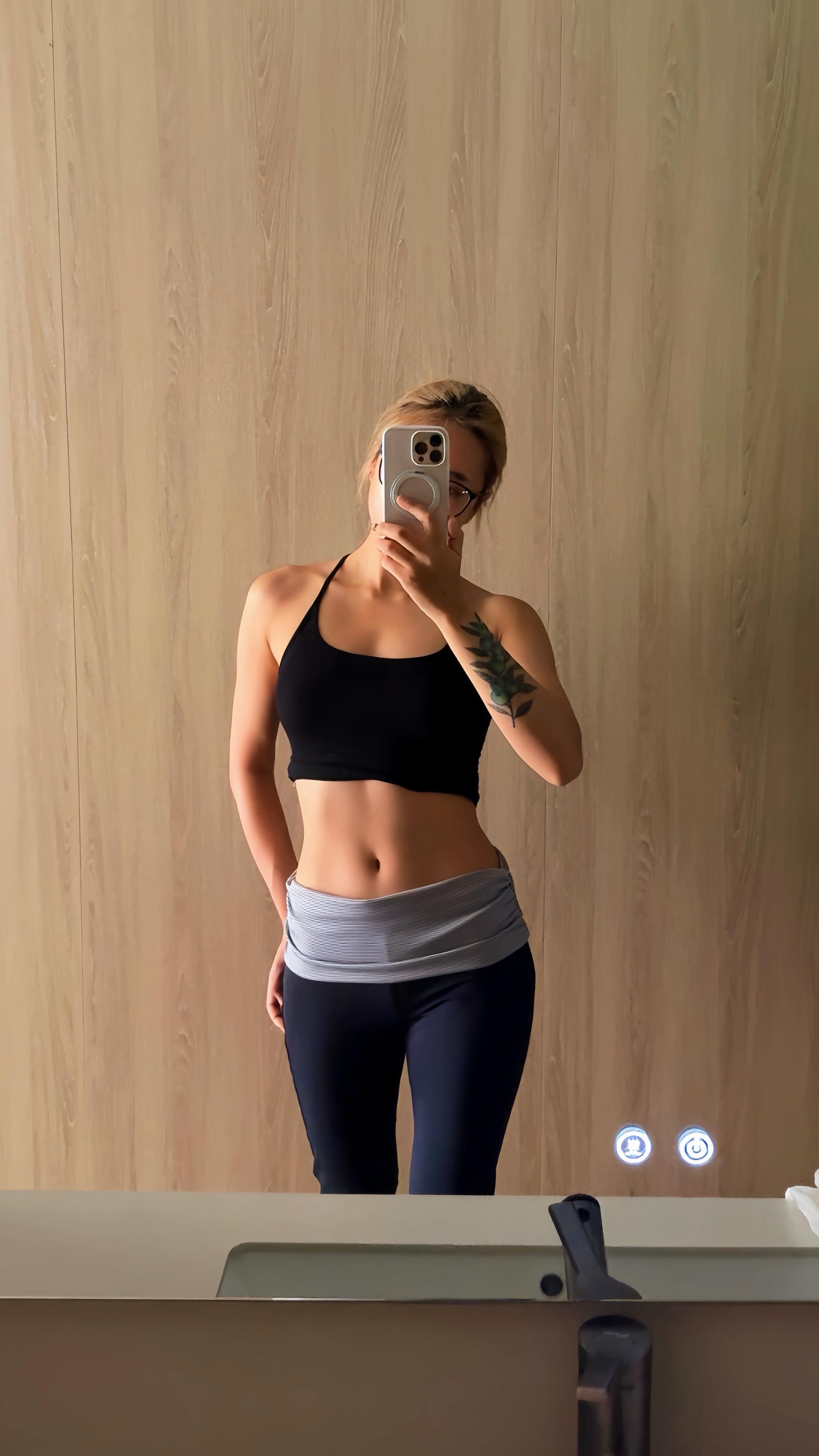 每日一看🤳睡醒先照镜子