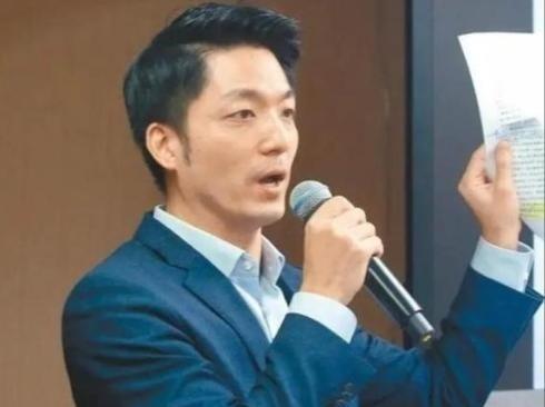 台北 市长蒋万安撂了句狠话！他曾表示，如果大陆军机继续在 台海 绕飞演习，他就要