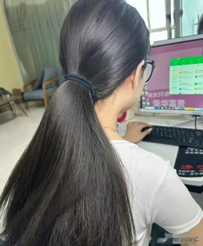被这发量羡慕到