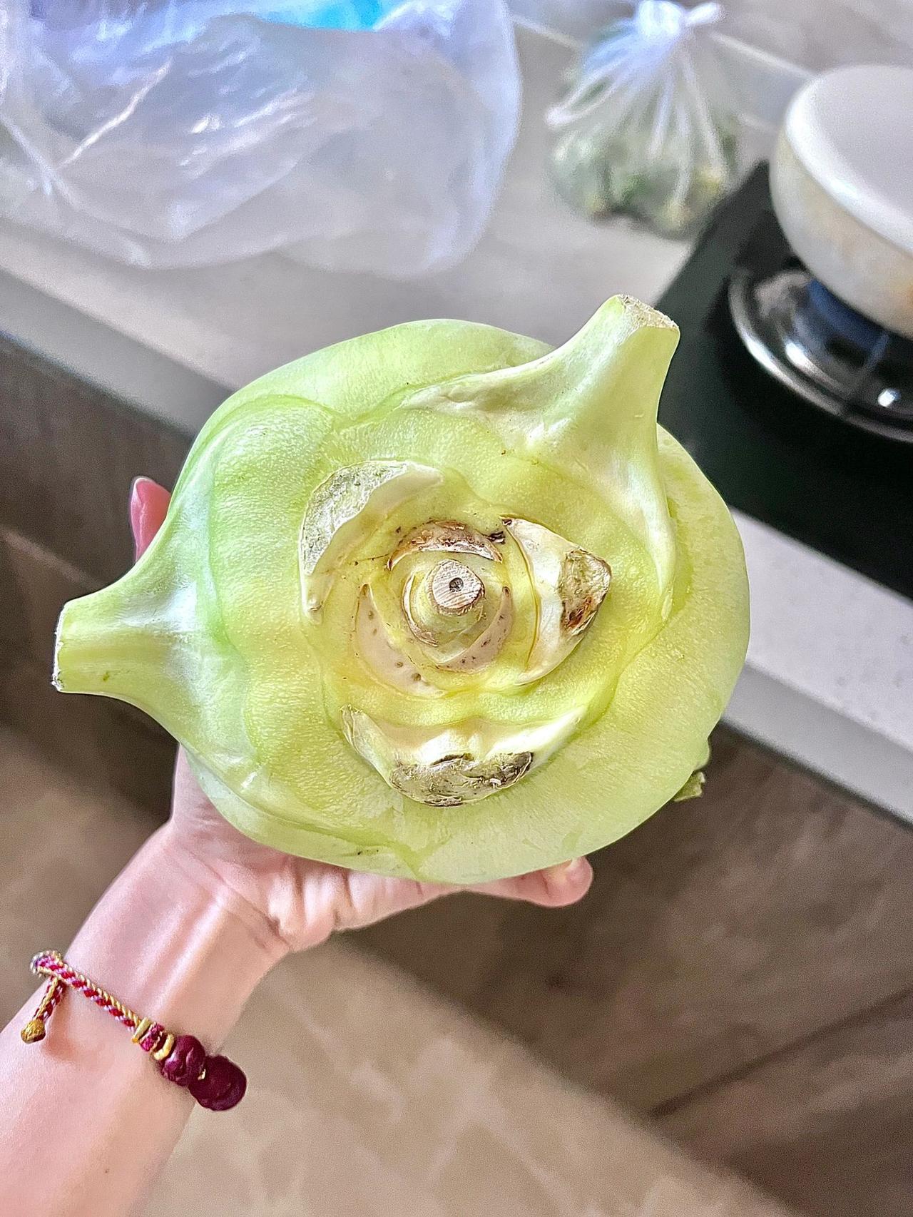 这个菜你们都怎么吃？炒腊肉炒好吃
意外又发现了一道下饭菜，配米饭馒头或者是粥都特