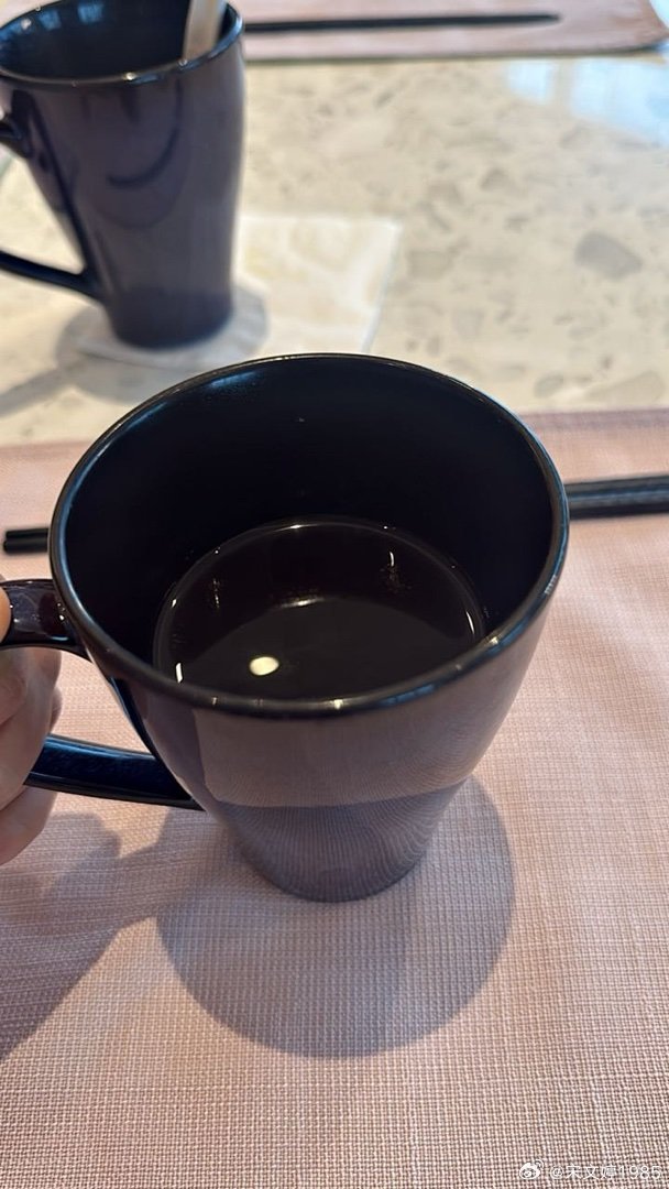 一会儿我要拍动态路跑一杯美式不够，再来一杯稳定下情绪在线蹲一个：长沙不是露天能拍