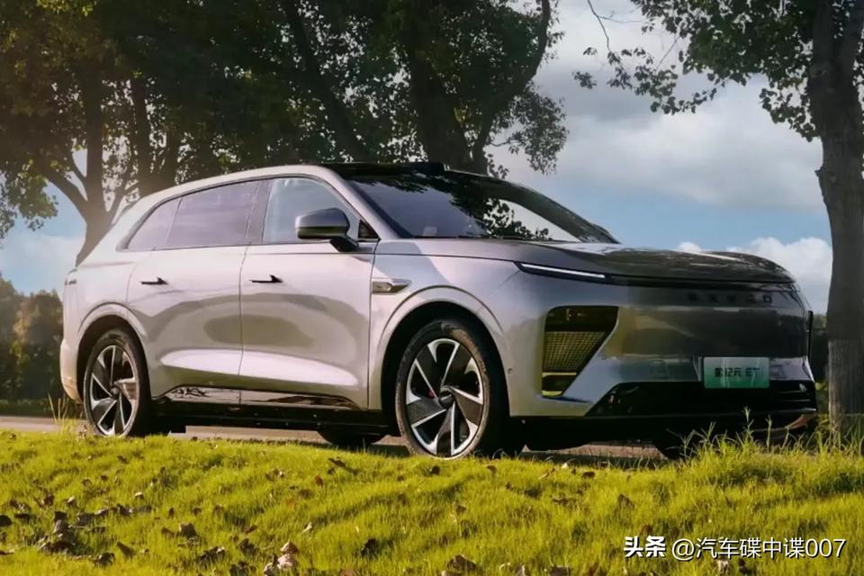 星途经销商年中的商务会上，厂家透露星纪元et将于2026年推出改款车型。我汇总了