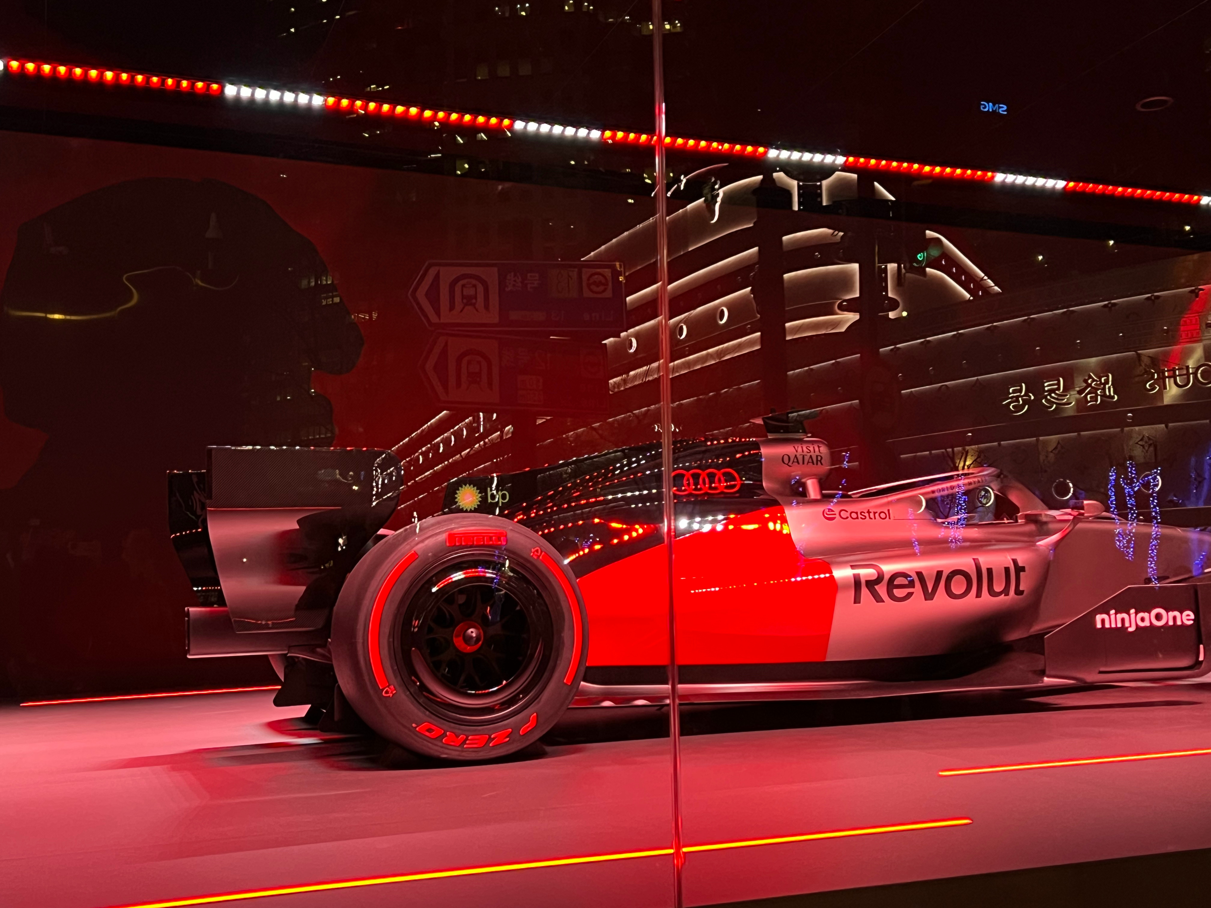 夜间灯光很不错stigyuanner超话cars01豪车拍 上海·南京西路-2口