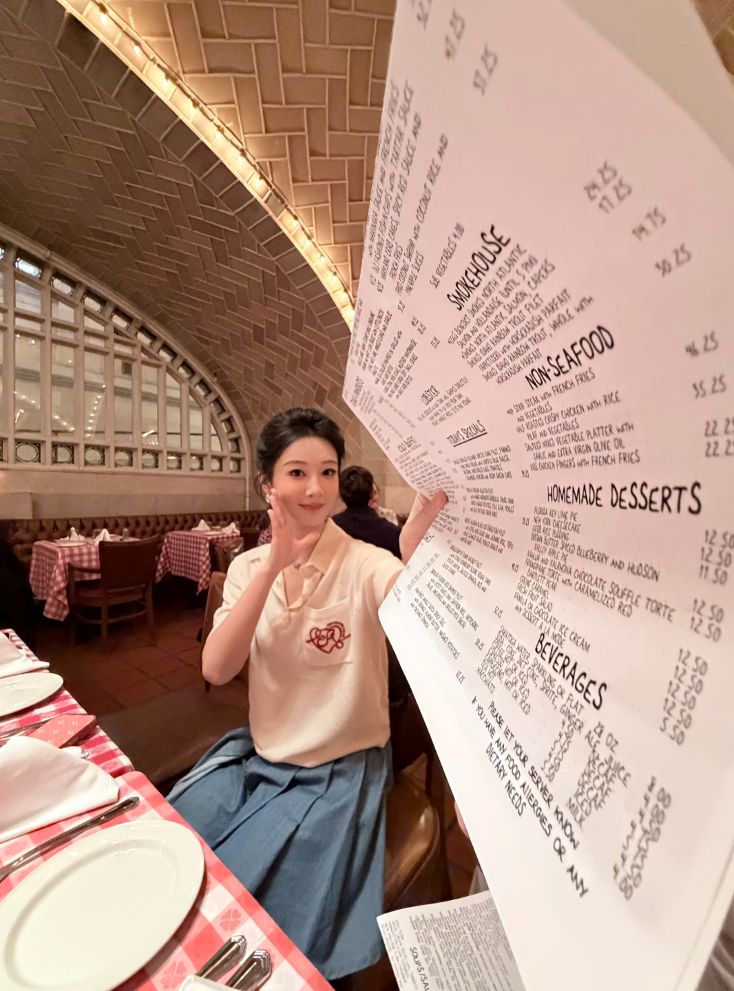 杨紫杨紫家业 💜 杨紫李祯“春季的邂逅，在盛夏是一曲浪漫的诗”𝐓𝐡𝐞 ?