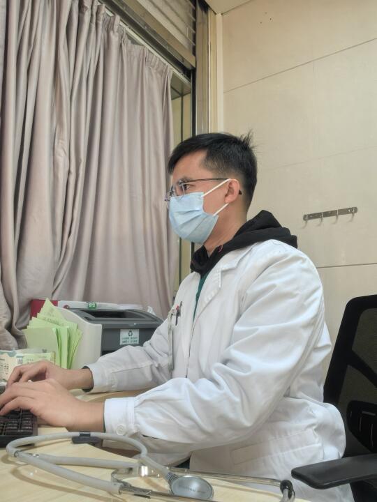 又要被一个家长气死！我把他臭骂了一顿！ 	 有些家长自以为是！坑娃而不...