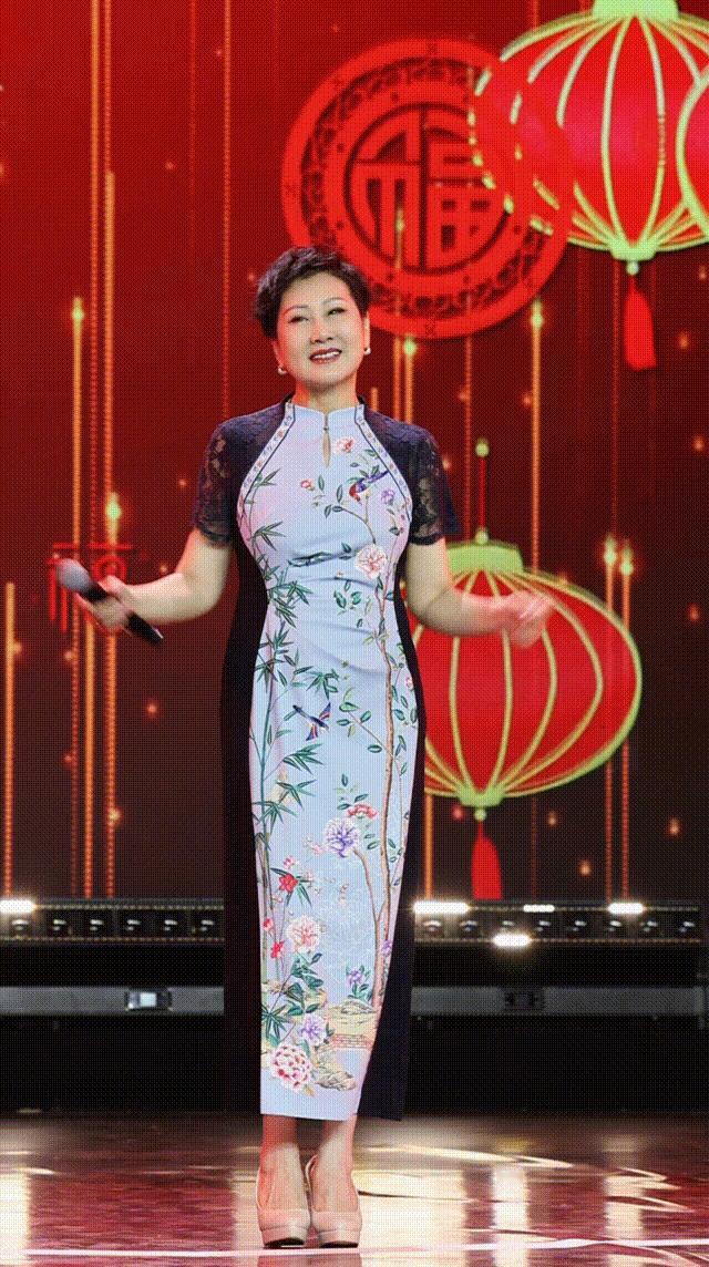 不知道张凯丽的身材很曼妙 张凯丽的身材管理太顶了！几十年过去依然能打，背后是日复