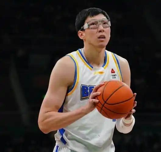 两位表现最为亮眼的现役中锋，为何都没能跻身国家队大名单？

2026-2027赛
