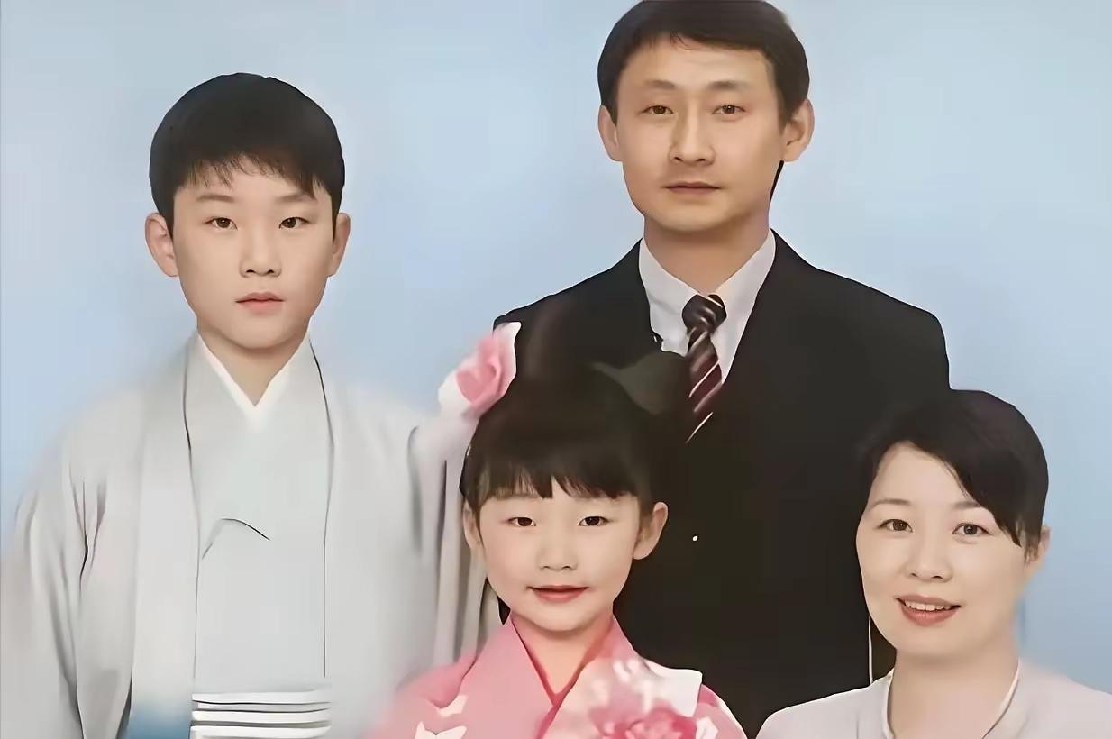 你那位朋友，拉黑拉得手都酸了吧？我就想问一句：张本宇一家到底挖了你家祖坟，还是抢