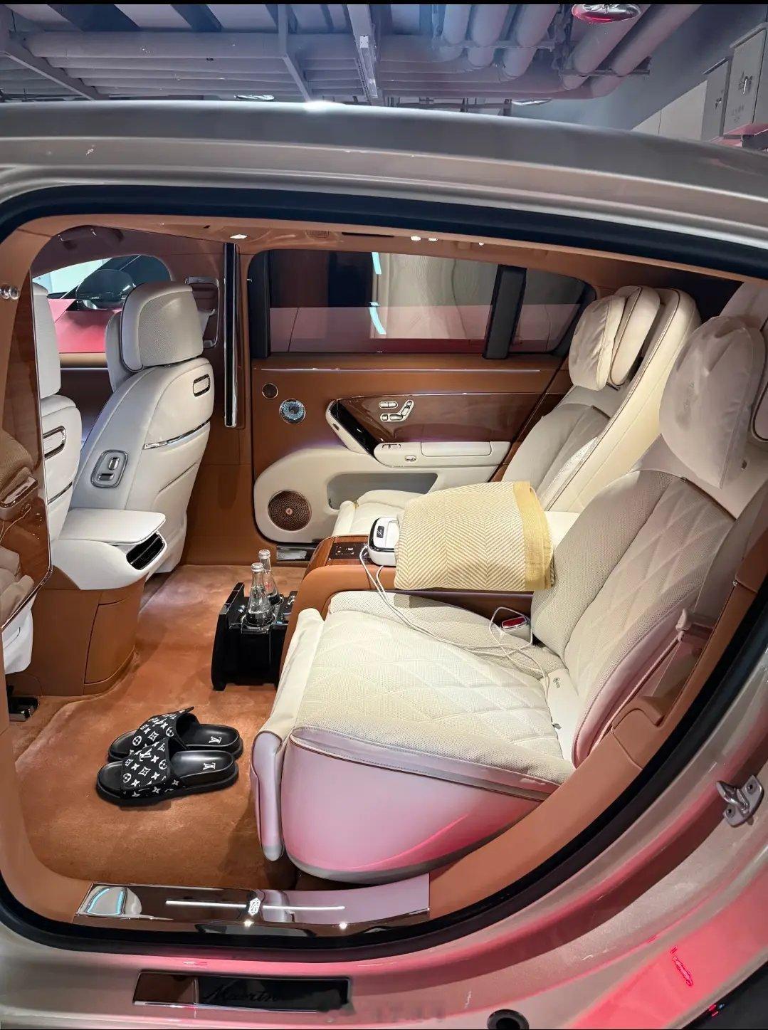 这内饰真的爱了，这才是豪华行政该有的样子尊界S800 