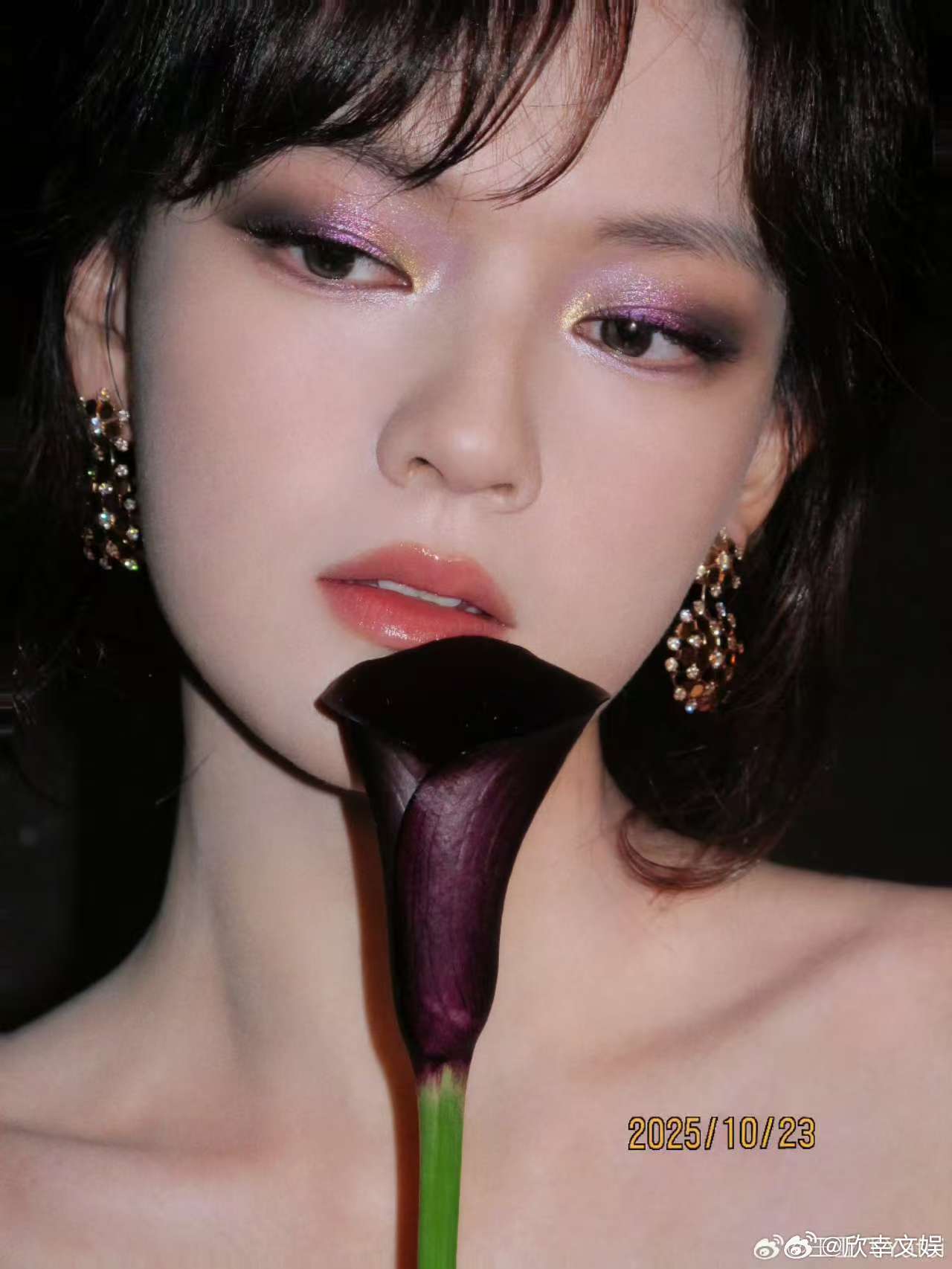 文淇紫金锻蕊妆王亚飞给文淇化妆王亚飞给文淇化妆，紫金锻蕊妆，[挤眼][挤眼] ​