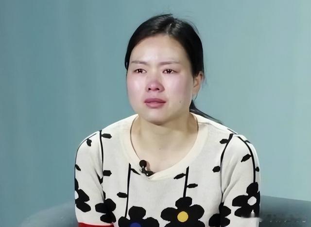 1992年，湖北一对夫妇狠心抛下5岁女儿，自杀身亡。23年后，女孩才得知事情真相