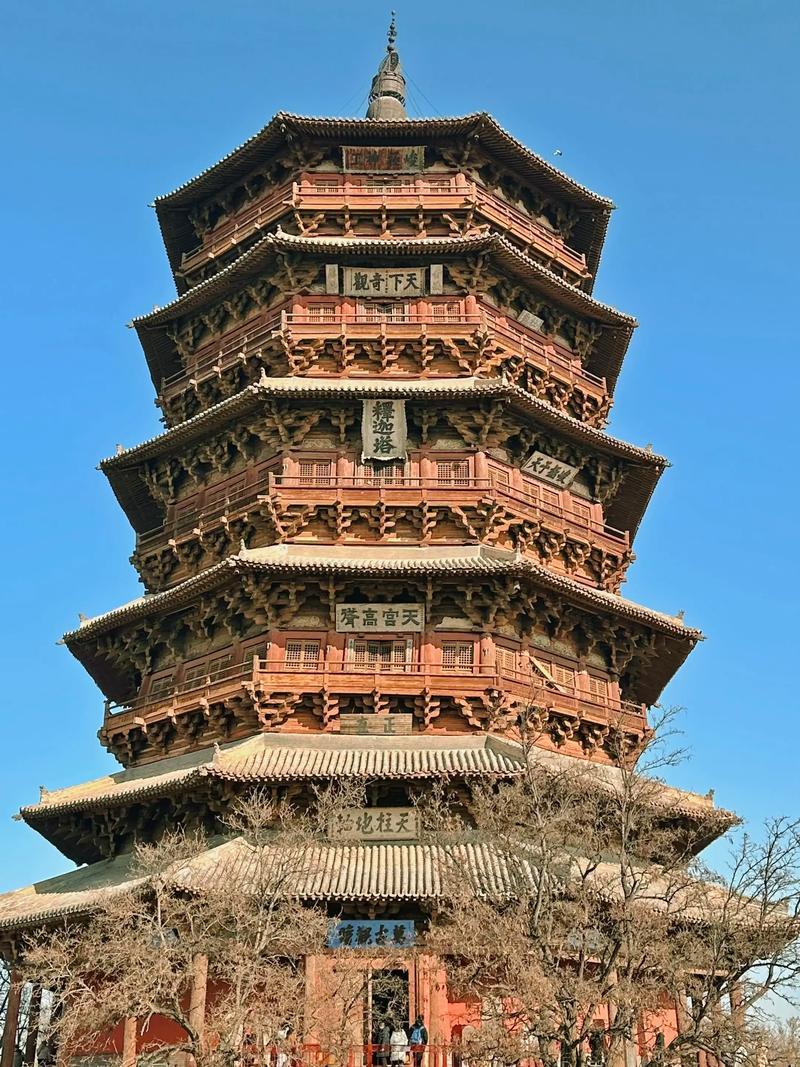 ＃山西究竟有何独特魅力＃
    山西的独特魅力在于其‌“地上文物看山西”‌的绝