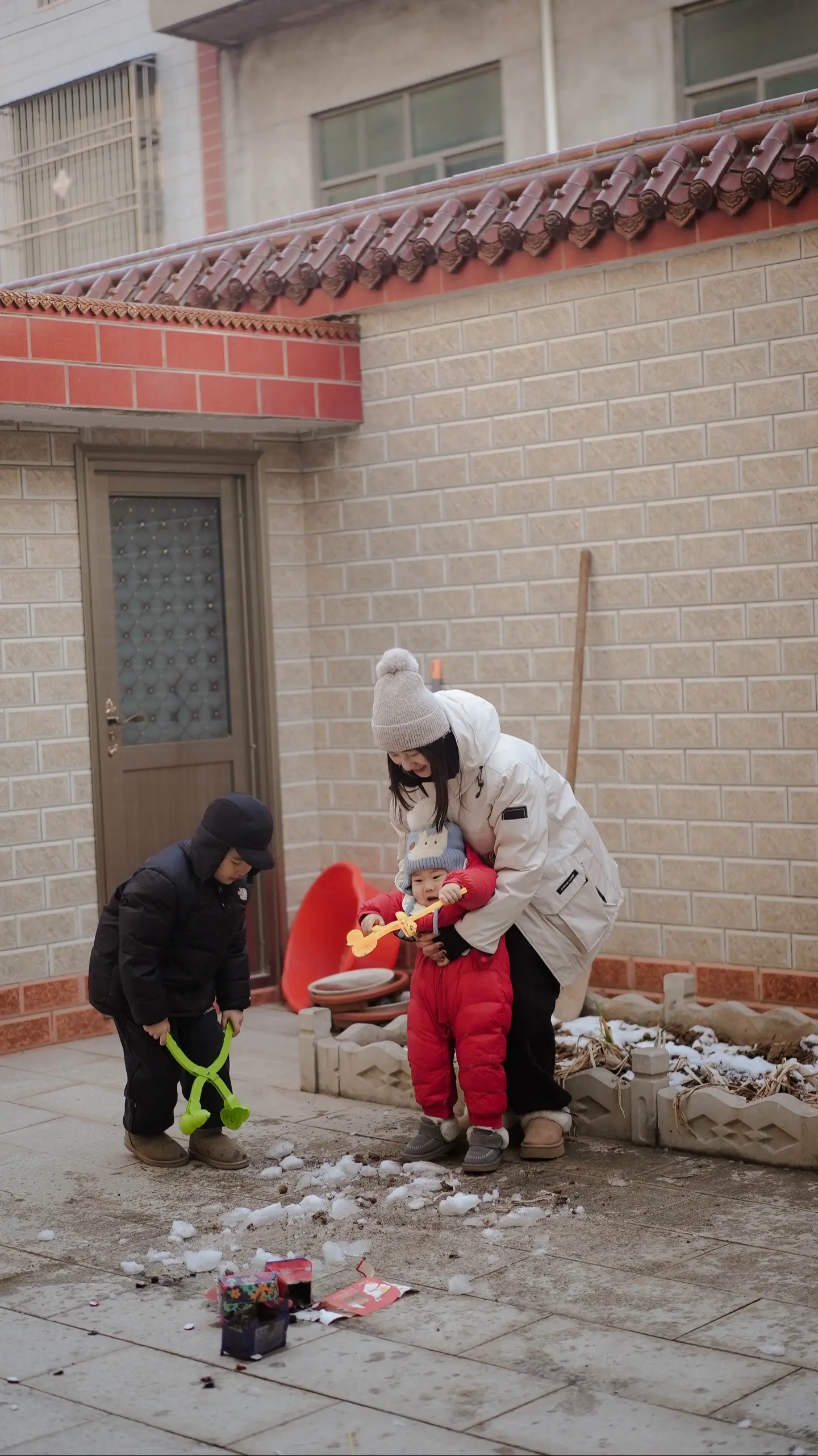 拥有什么，就享受什么。我早就不是那个遇到风雨就会害怕的小女孩了，是站在...