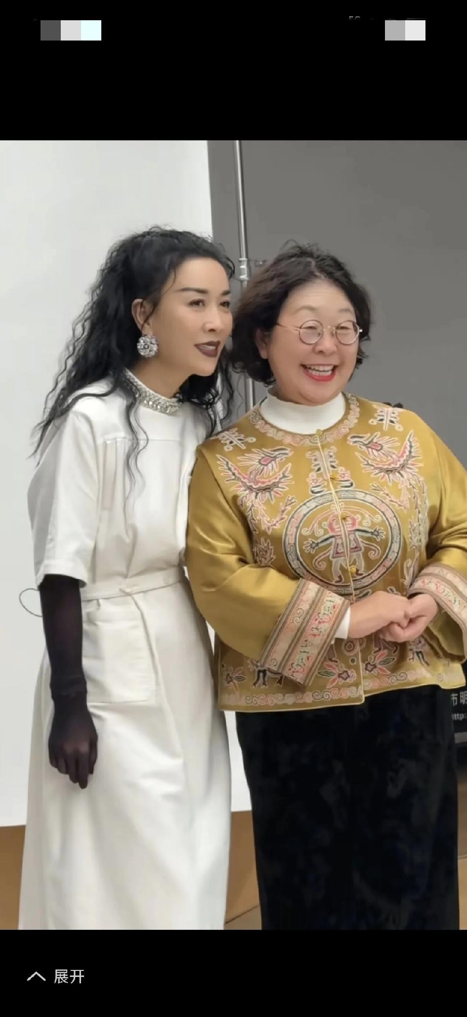 那英一声“阿姨”，杜海涛妈乐开了花。
你一声“阿姨”，对方脸直接拉下。
这背后藏