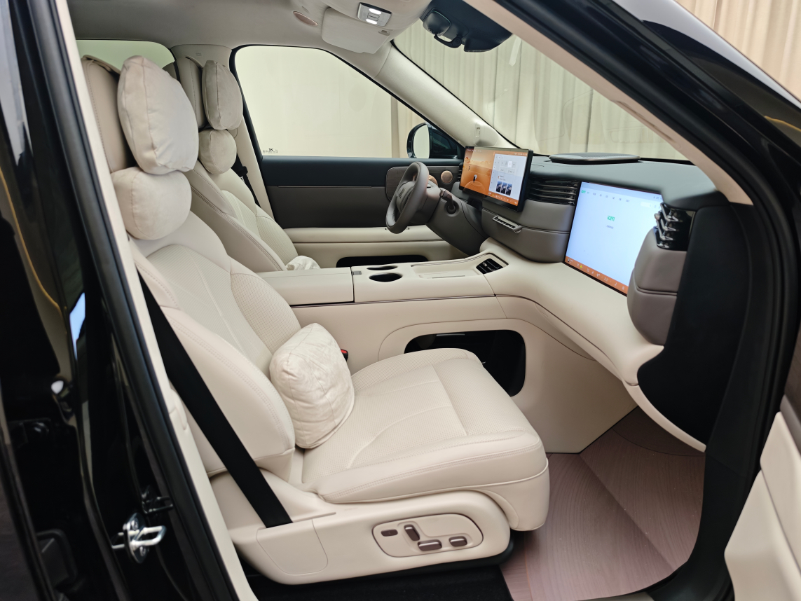 30万不到，全线控转向+后轮转向全配齐！在昨天之前，如果有人跟我这么说，我一定觉