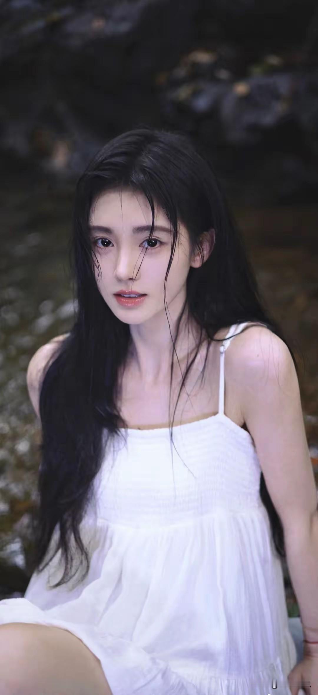 只有当你的智慧
多到溢出时，
才有幽默感，
幽默是溢出的智慧。