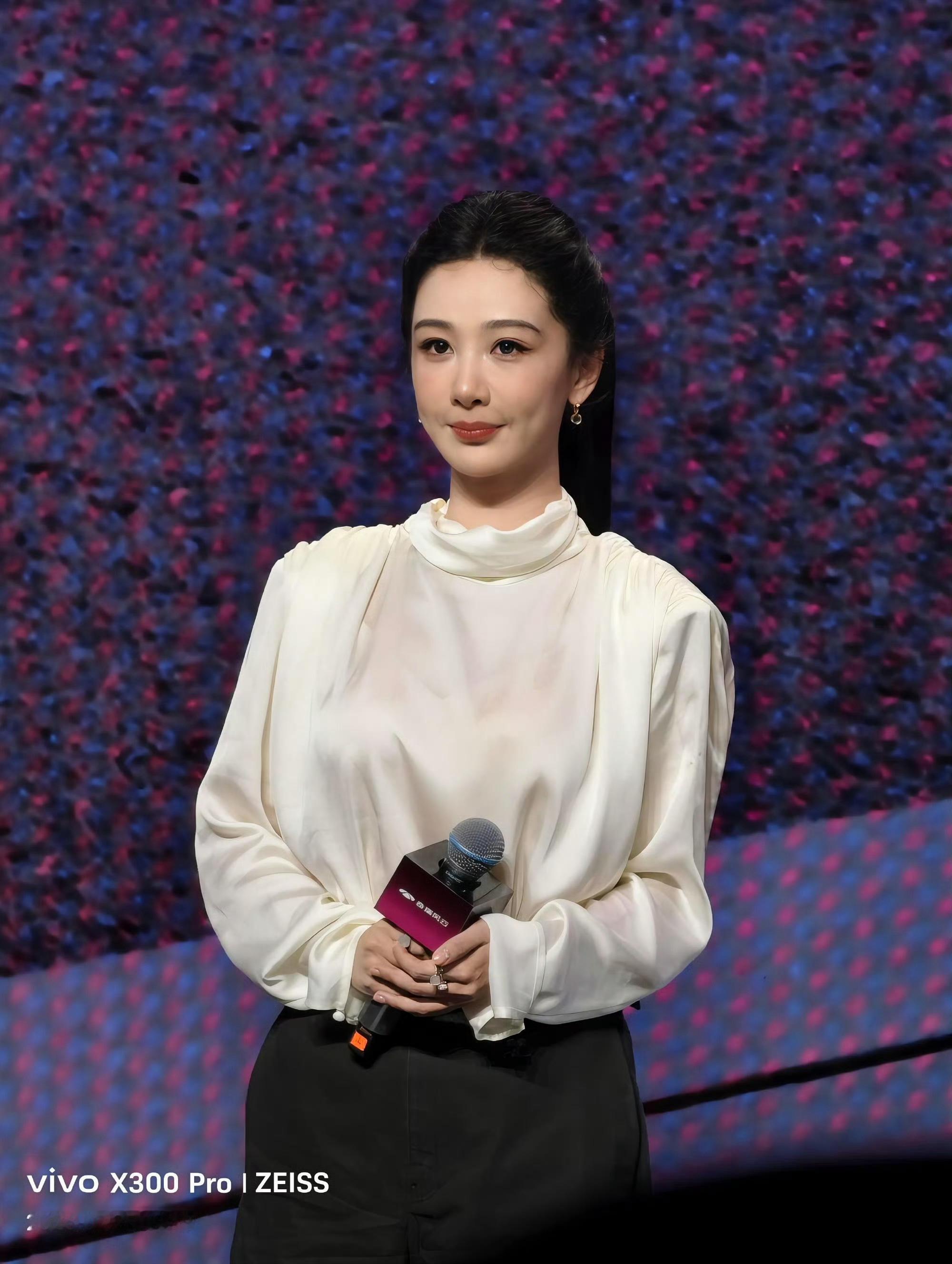 杨紫杨紫董竹君 yz杨紫玉兰花开君再来 如果没有爱 那去见你的路太远了【杨紫玉兰