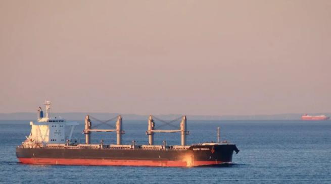 中方两艘油轮被拒绝通行后，全球各国等着看北京反应，伊朗突然改主意了！

3月31