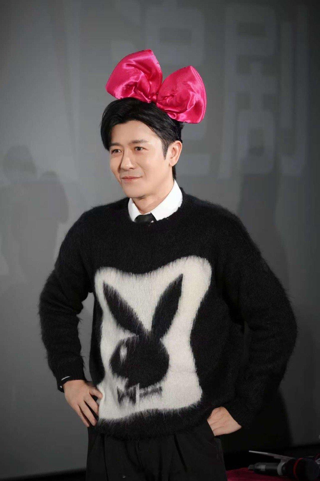 林雨申戴着Mickey开口Daddy 从林雨申戴着Mickey手套喊“Daddy