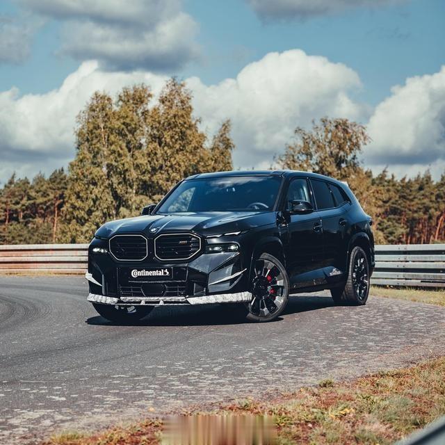 #汽车资讯# 【宝马XM AC Schnitzer版官图发布 造型更个性】日前，