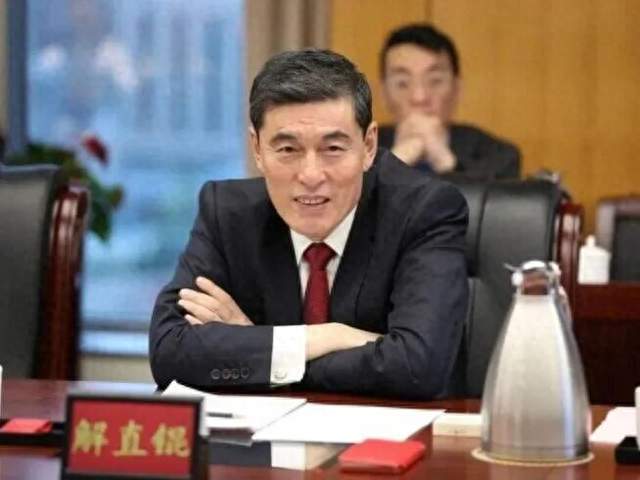毛阿敏避开中植系债务，全靠弃260亿遗产？还是19年防火墙？