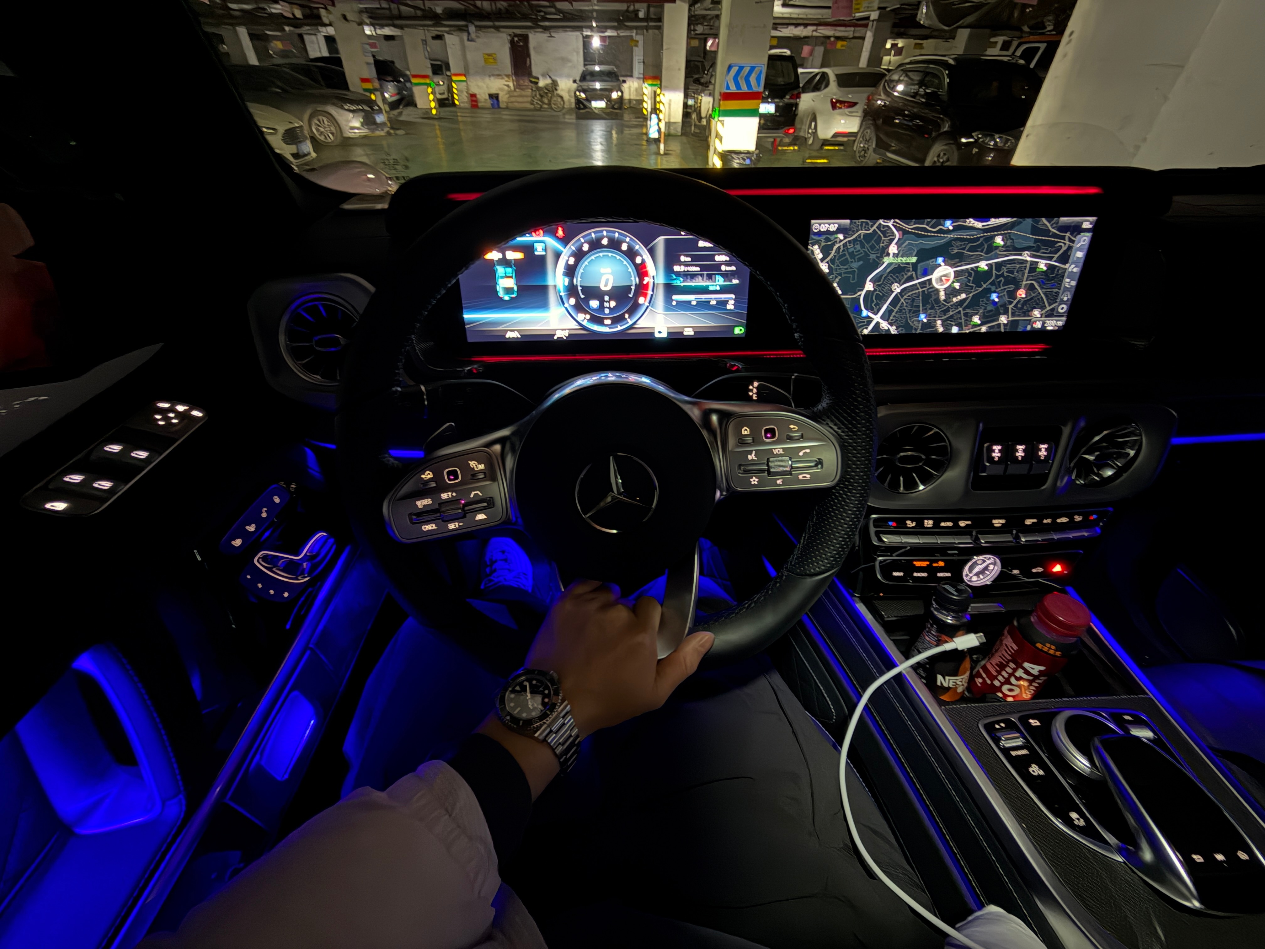 很硬的兄弟们早早早、出发去看新车、新年第一飞