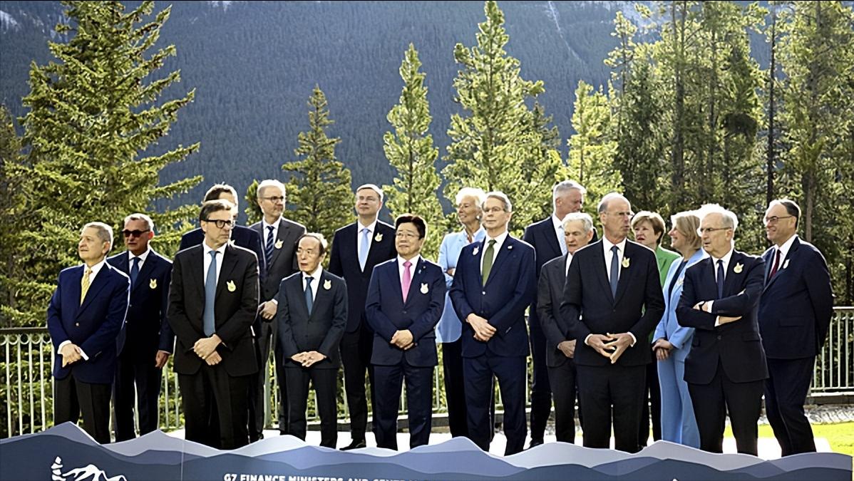 刚刚结束的G7峰会出现了一个有趣现象，各国领导人在会议期间对华态度强硬，但最终竟