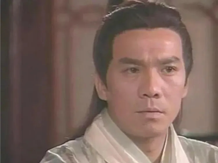 张振寰去世 据台媒，张振寰（别名龙少飞），也是鲍正芳前夫，14日下午在北市南港住