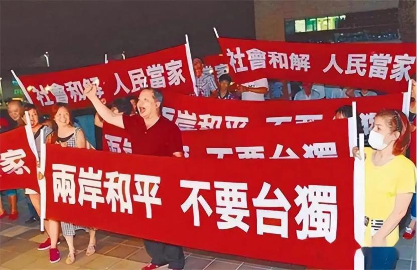 一位台湾青年曾经说得好：“我为什么支持统一？因为统一后，我们可以立即拥有世界上最