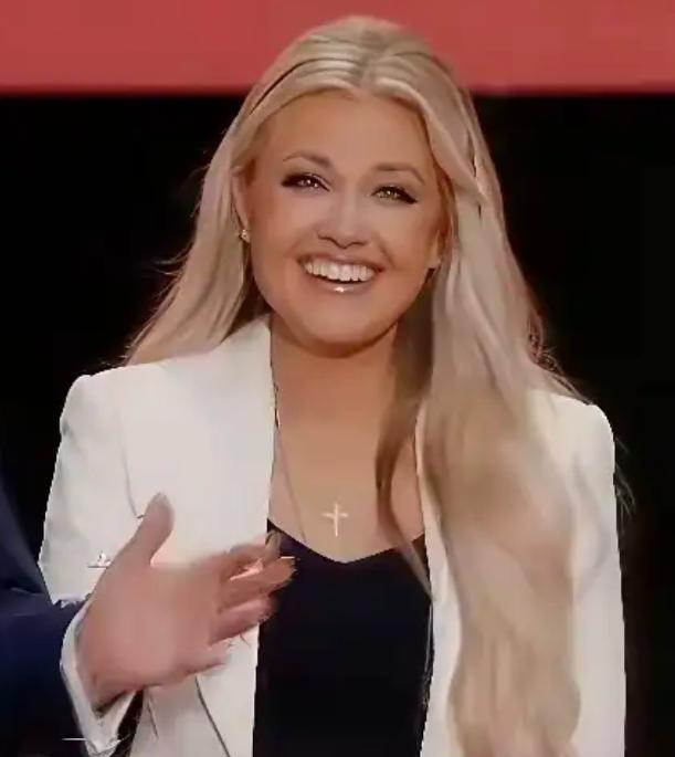 特朗普这人的行事风格，咱早就见怪不怪了，向来是怎么出格怎么来，但这次他是真的刷新