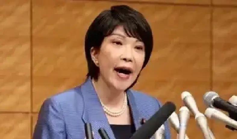 果不其然
 
中国突然宣布了
 
2023年8月24日，北京，中国海关总署发布消