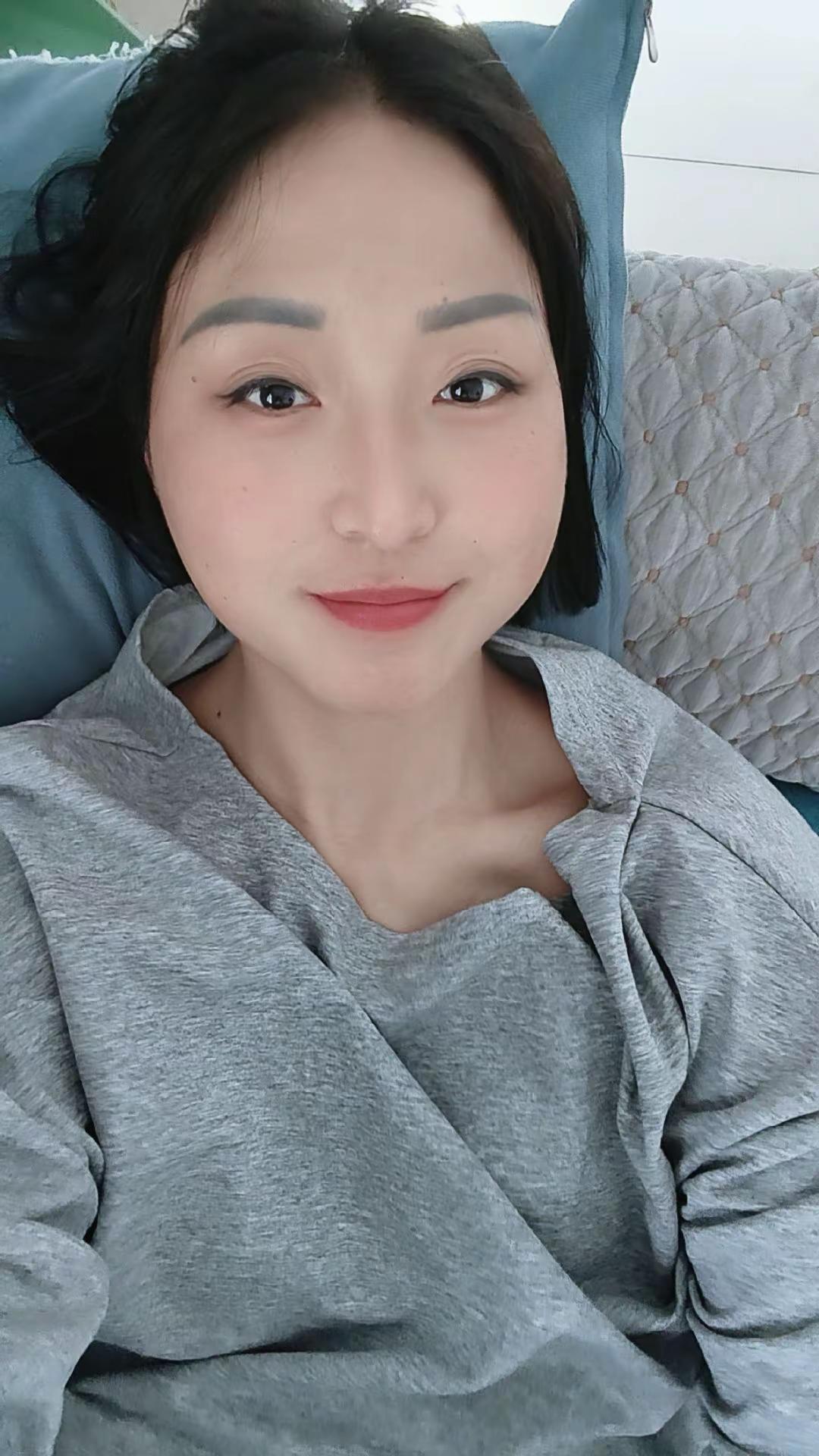 “闭嘴微笑，简单又高级”