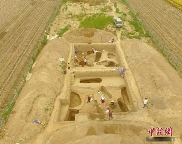 8件青铜器一件没卖成，判15年；一件编钟卖了30万，判5年